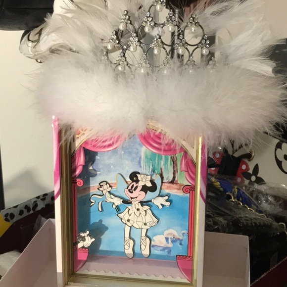 2pc Minnie Mouse Swan 🦢 Lake Tiara & Musical Box With Drawer - Picture 4 of 4